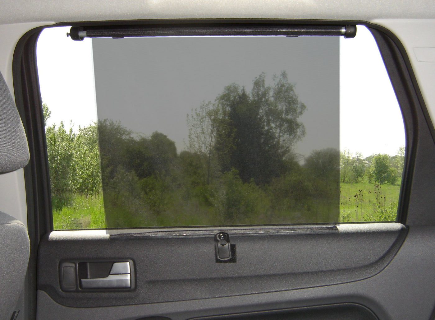 Sonnenrollo für Autoscheiben